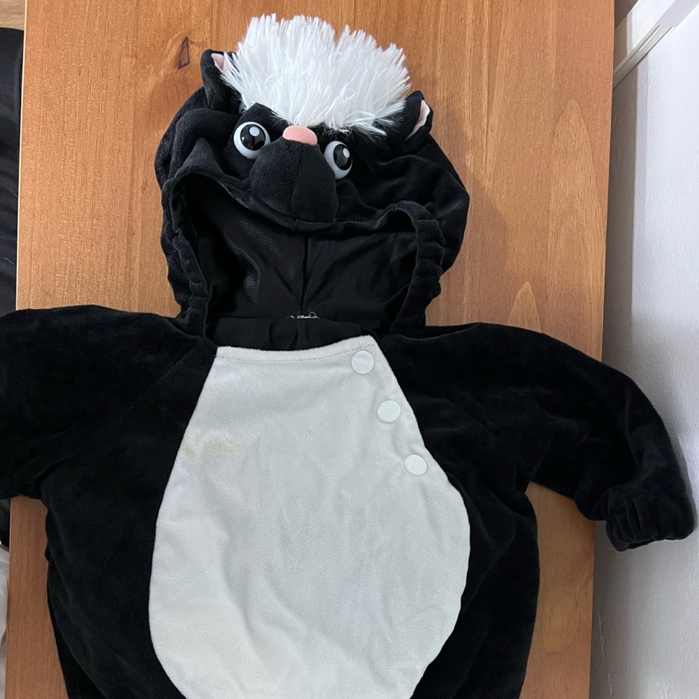 Baby skunk Halloween costume